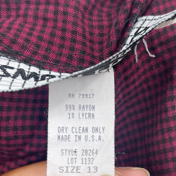 Vintage Y2K Grunge Goth Maroon Mini Skirt Size 13 - Picture 3 of 5